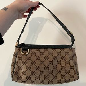 Vintage Gucci bag (~2004) small purse with green leather trim